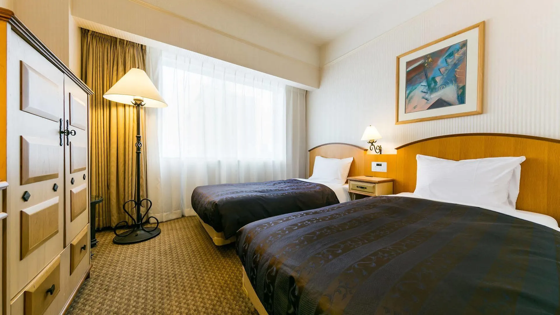 Hotel Resol Sapporo Nakajima Koen 3*,  Japan